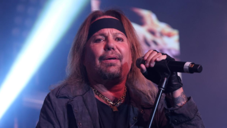 Vince Neil Breaks Silence: Pilot’s Death and Girlfriend’s Ordeal in Airport Crash